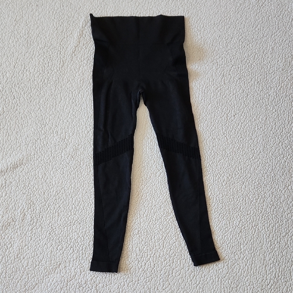 All In Motion Seamless High-rise 7/8 Moisture Wicking Midweight Pull On Leggings